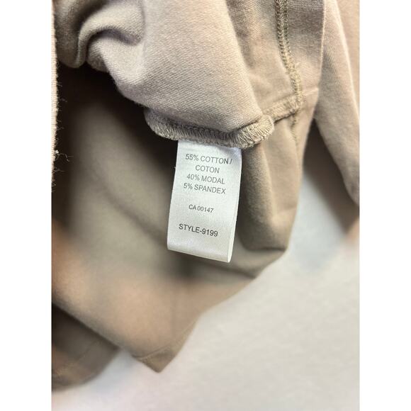 Woman's Splendor Lightweight Tan Turtleneck - Size M Layering Piece - Picture 7 of 10